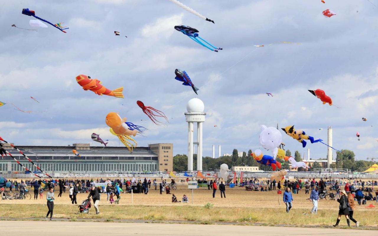 Schillinger-Berlin Am Tempelhofer Feldアパートホテル エクステリア 写真